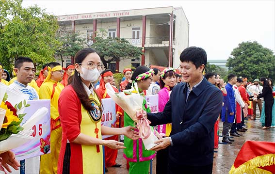 Than Núi Béo tổ chức Hội thi gói bánh chưng xanh lần thứ 4 Than Núi Béo tổ chức Hội thi gói bánh chưng xanh lần thứ 4