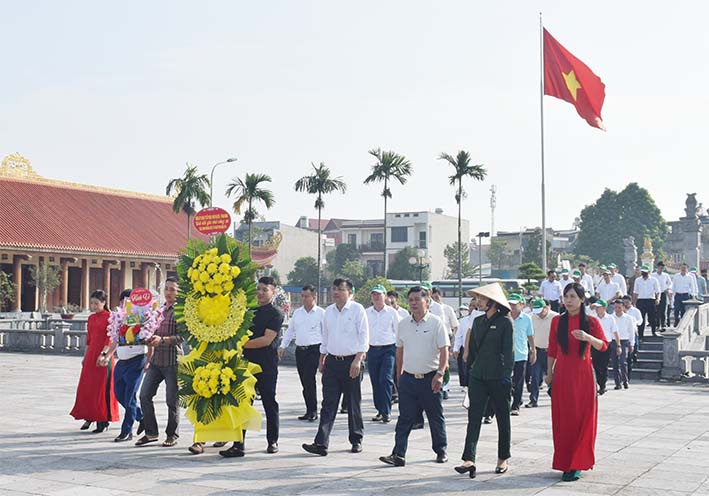 Đảng ủy Than Núi Béo tổ chức sinh hoạt chuyên đề tại 2 tỉnh Thái Nguyên và Tuyên Quang Đảng ủy Than Núi Béo tổ chức sinh hoạt chuyên đề tại 2 tỉnh Thái Nguyên và Tuyên Quang